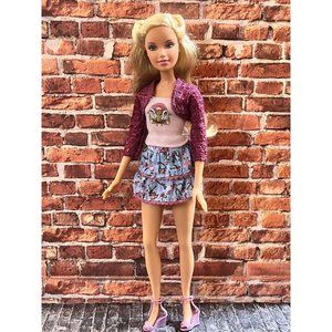 2006 Barbie I Can Be Baby Photographer Doll Career Replacement